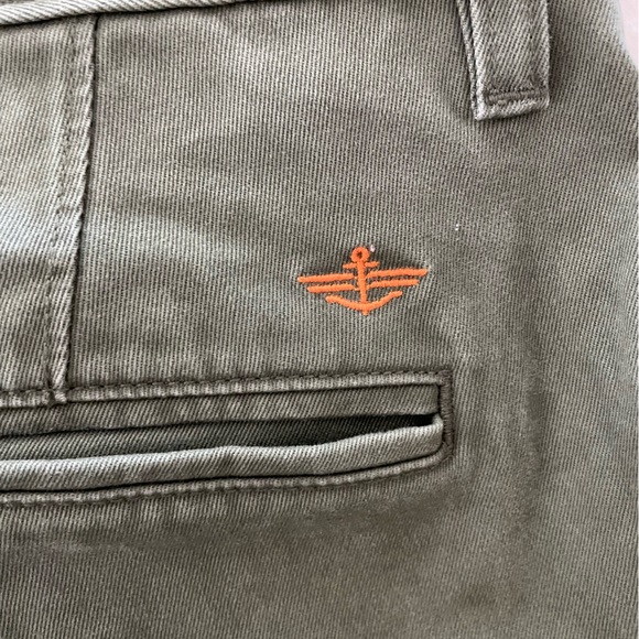 Dockers Slim Taper in Olive Green - Picture 5 of 5